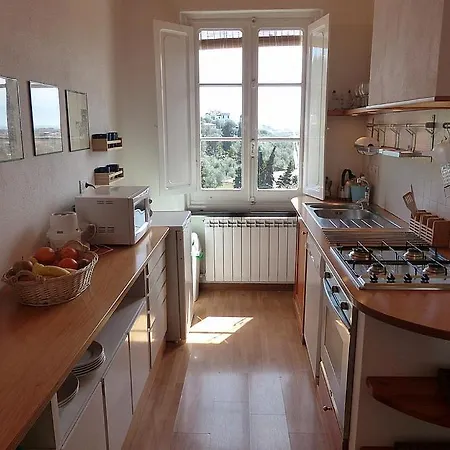 Sleeps 4 Pool Air Con Wifi דירה