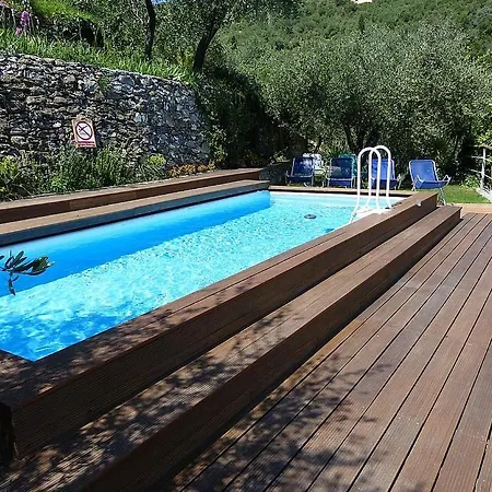 Sleeps 4 Pool Air Con Wifi *